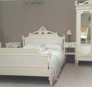 St Tropez (Light Cream)